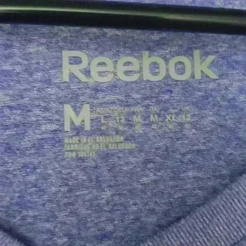 Women's Reebok athletic Shirt sz med - Picture 3 of 4